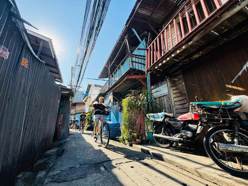 Bangkok: Temples, Canals & Local Life Bike Tour - Why Thonburi Feels Like a Different Bangkok