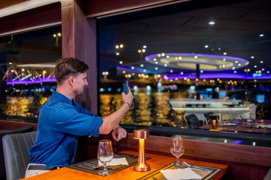 Bangkok: The Opulence Buffet Dinner Cruise with Live Band - The buffet that actually holds up