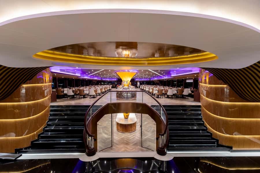Bangkok: The Opulence Buffet Dinner Cruise with Live Band - Entertainment: live band and Thai dance, loud enough to party