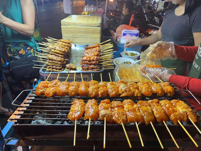 Bangkok Tuk-Tuk by Night with Chinatown Street Food Meal - Pak Khlong Talat Flower Market: Lotus Flower Folding in Real Market Energy