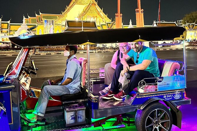 Bangkok Tuk Tuk Food Tour By Night - The main event: seven (or more) street-food tastings