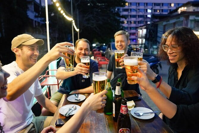 Bangkok Tuk Tuk Night Tour with food & drinks in Siam & Silom - Meeting at Umadevi Shrine: the easiest start point