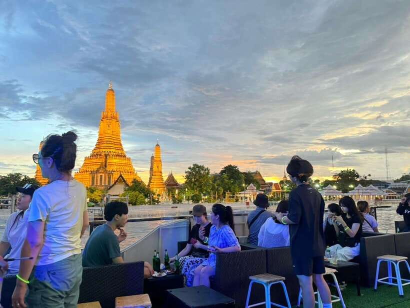 Bangkok: Yodsiam Sightseeing Cruise Snacks & Unlimited Beer - Should you book Yodsiam Sightseeing Cruise?