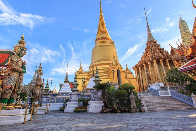 Bangkok's Grand Palace Complex and Wat Phra Kaew Tour - Grand Palace Complex: royal buildings, strict rules, and a guided path