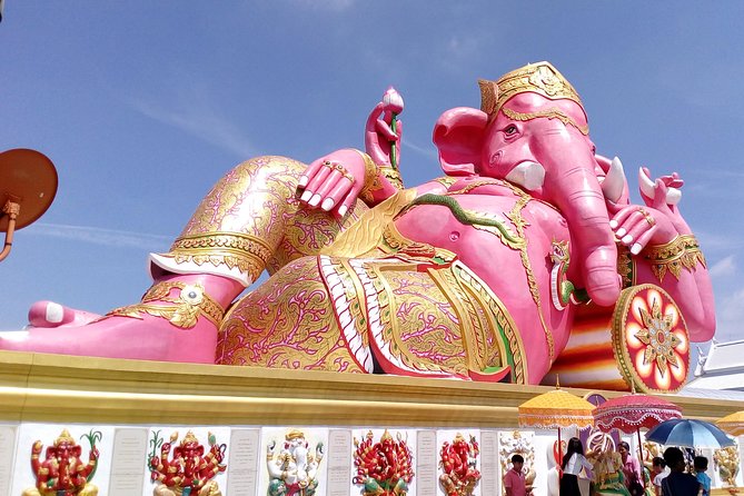 Chachoengsao One Day Trip from Bangkok : Historic Market and Buddhist Temples - Bang Pakong River moments: using the river as your map
