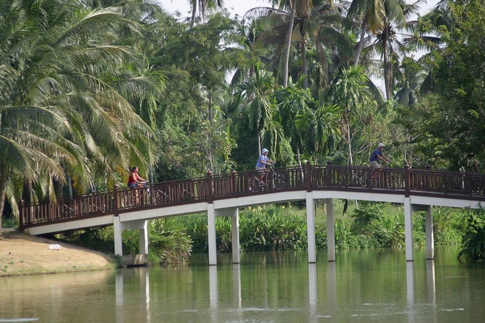 Colors Of Bangkok: 4-Hour Small Group Bike Tour - Wat Bang Krasop: Religion You Can See Up Close