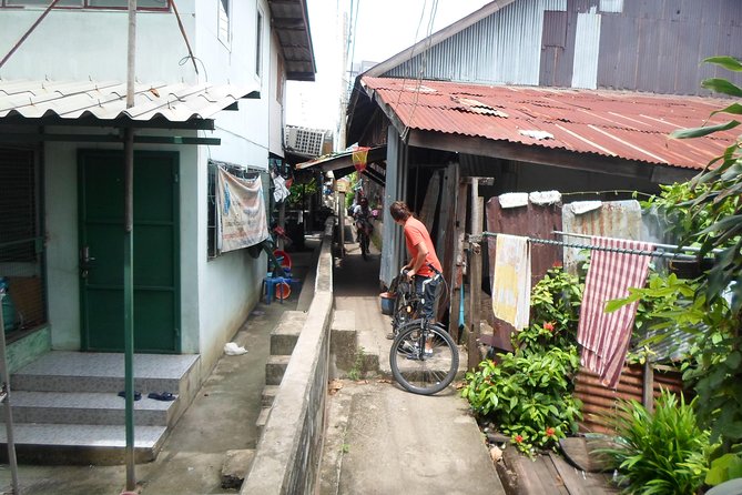 Colors of Bangkok - The route from Rama III to the Chao Phraya crossing