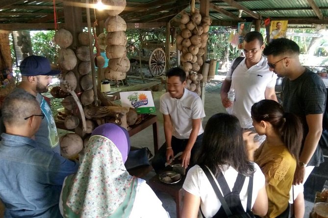 Damnoen Saduak Floating Market Small Group Tour - Brown Coconut Sugar: The Palm-Sap Dessert Moment