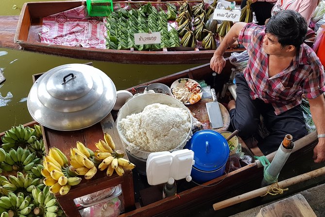 Floating Market Damnoen Saduak and Meklong Railway Market: Half Day Tour - Your guide can make or break the day