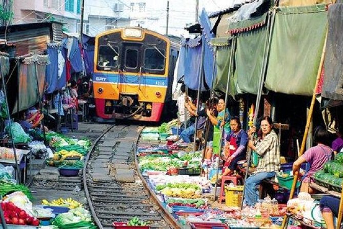 Floating Market Damnoen Saduak and Meklong Railway Market: Half Day Tour - What about the “extras” some departures include?
