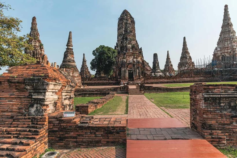 From Bangkok: Ayutthaya Heritage Tour with Sunset Boat Ride - The snack box stop and market time: not just fuel