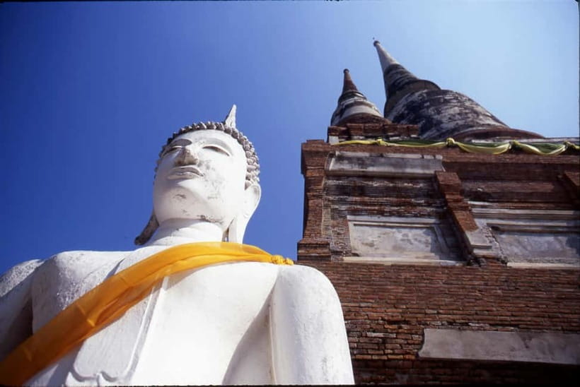From Bangkok: Ayutthaya Heritage Tour with Sunset Boat Ride - English guides and how the day feels in a small group