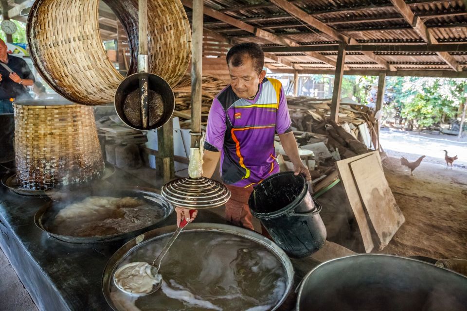 From Bangkok: Damnoen Saduak Floating Market Guided Tour - Why Damnoen Saduak Still Works for a First Visit