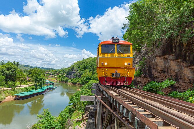 From Bangkok: Historical Day Tour to River Kwai - Lunch where you disembark: pause and refuel