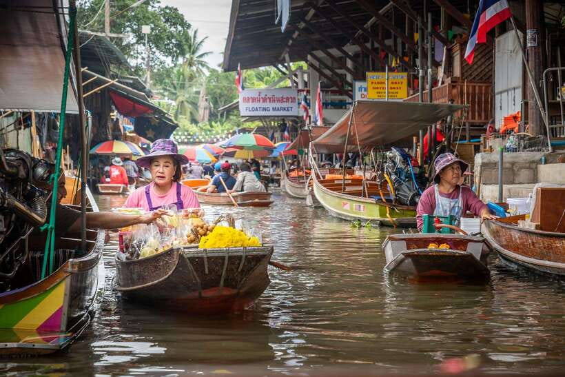 From Bangkok: Railway & Damnoen Saduak Floating Market Tour - Baan Tao Thai Derm: sugar palm production and the coconut connection
