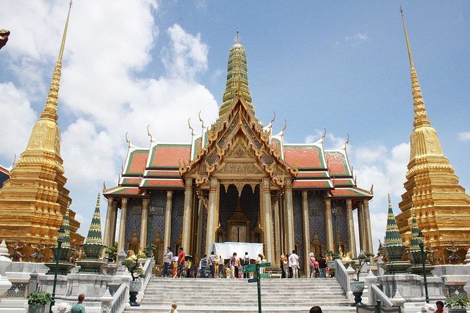 Grand Palace & Temples of Bangkok with experienced guide - Stop 3: Wat Arun (Temple of Dawn) and Its Mosaic Surfaces