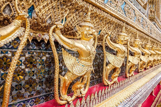 Grand Palace, Wat Phra Kaew, Wat Pho and Wat Arun Walking Tour From Bangkok - Staying Comfortable: Heat, Walking Pace, Etiquette, and Crowd Navigation
