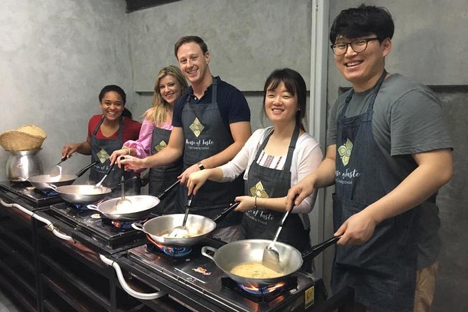 Hands on Thai Cooking Class and Market Tour - Vegetarian, Halal, and Allergy-Friendly Options