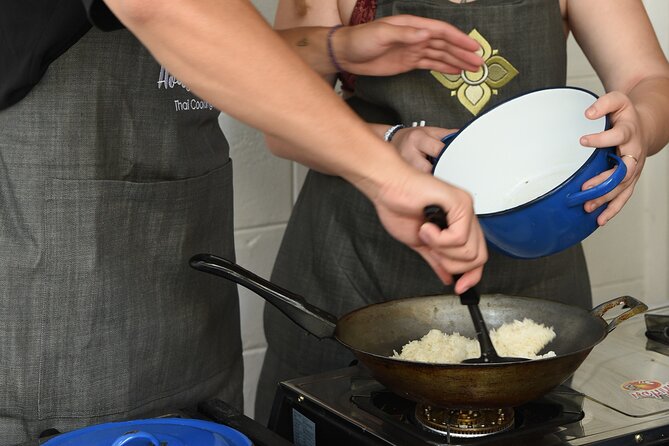 Hands-on Thai Cooking Class & Market Tour in Sukhumvit - Key things to love about this Sukhumvit cooking class