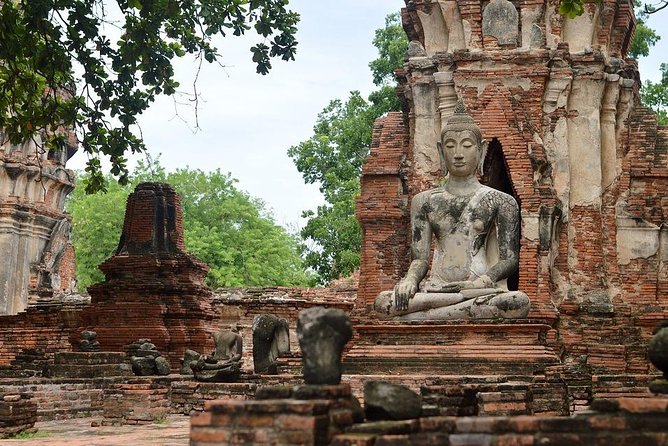 Historical City of Ayutthaya - Unesco Full Day Tour From Bangkok - Wat Phra Si Sanphet: royal authority, minus the monks