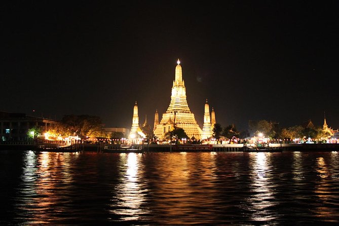 Manohra 5-Star Luxury Dinner Cruise with Pre-Canapés in Bangkok - The views: Grand Palace and Wat Arun at night (with tide caveats)