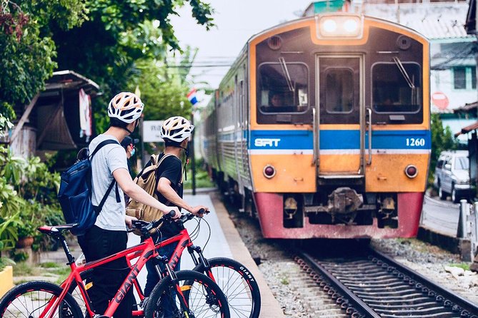 Must-Try: Hidden Bangkok Bike and Food Tour - Stop 3: Baan Kudichin Museum snacks, rest, and reset