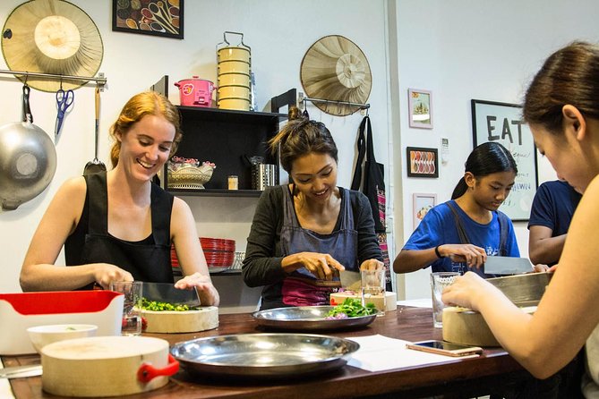 Pink Chili - Thai Cooking Class and Market Tour in Bangkok - The meal you cook: lunch or dinner with real payoff