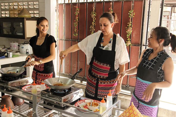 Pink Chili - Thai Cooking Class and Market Tour in Bangkok - Meet Pimmy and learn ingredients you can actually find again