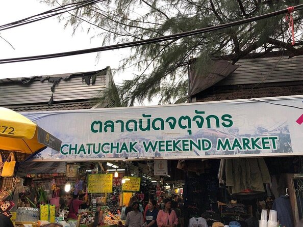 Private Culinary Kickstart Tour of Bangkok with a Local - Chatuchak Flower Market to Weekend Market: curries, papaya salad, and pad Thai