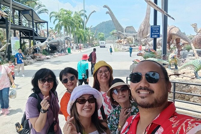 Private Custom Tour with a Local Guide - Wat Arun (Temple of Dawn): skyline views and river-side atmosphere