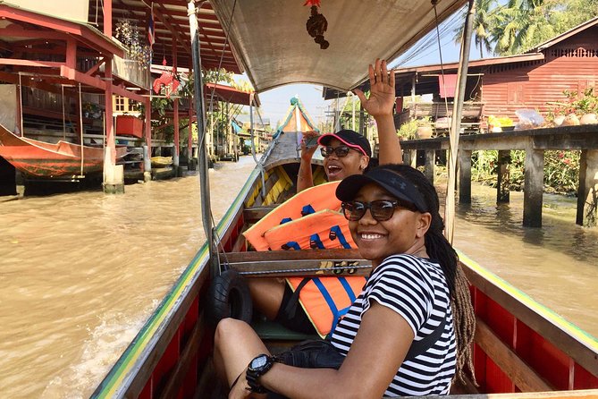 Private Excursion to Maeklong Railway and Floating Markets - Mae Klong Railway Market: the 30 minutes that steals the show
