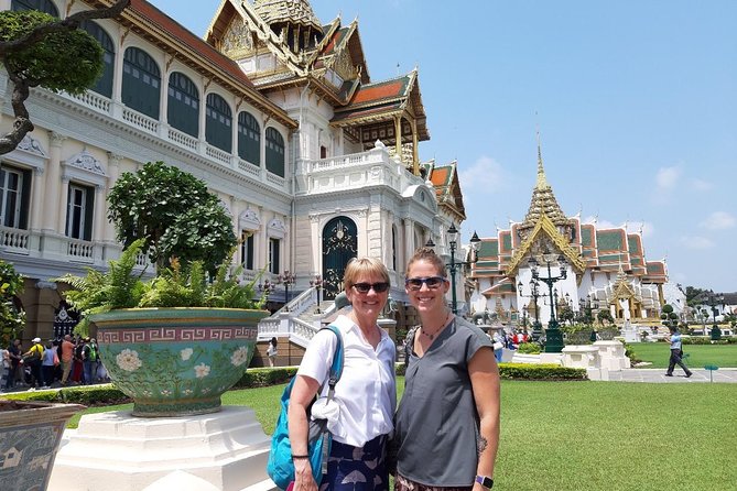 Private Grand Temples Along the Chao Phraya River [1/2 Day] - The Guide Factor: How Private Really Changes the Experience