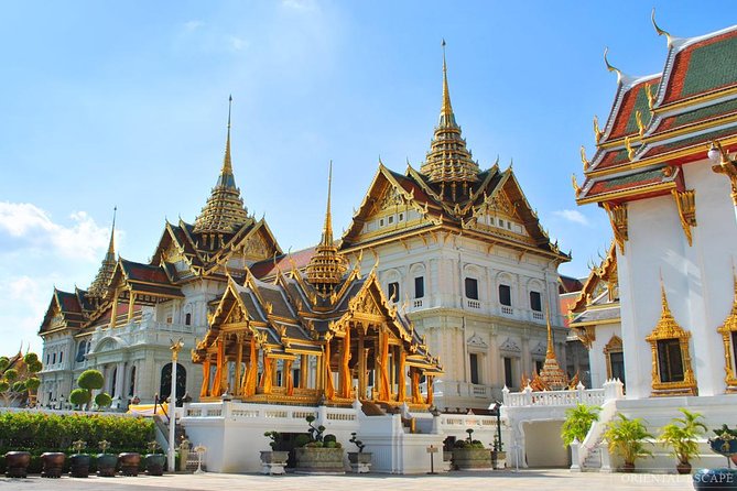 Private Tour: The Best of Bangkok Temples - Half Day - The private guide experience: value isn’t just the route
