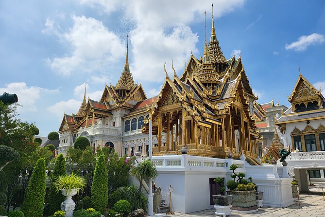 Private Tour to Grand Palace, Pho Temple and Arun Temple - Wat Pho: the reclining Buddha and massage-school history
