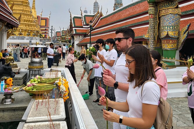 Private Tour to Grand Palace, Pho Temple and Arun Temple - Transportation and comfort: why pickup and air-conditioning matter