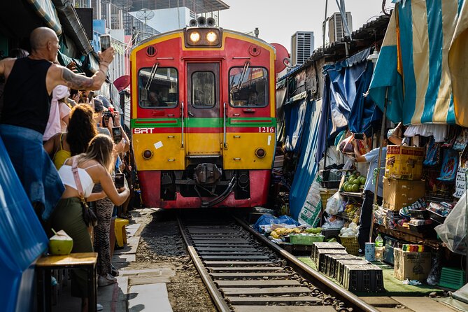 Private Tour to Railway Market Floating Market and Ayutthaya - Ayutthaya at temple speed: Wat Mahathat and Wat Phra Sri Sanphet