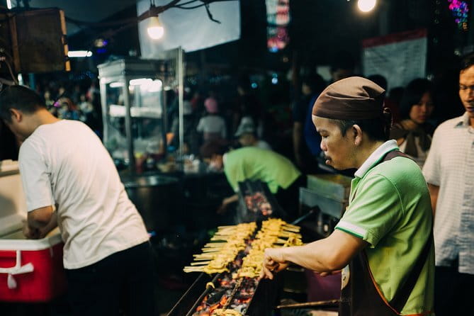 Private Tuktuk Authentic Food Tour (Chinatown-Flower Market) - Sao Chingcha (Giant Swing): A Quick Stop With Real Dates