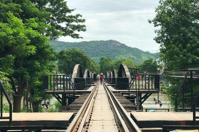 River Kwai Day Tour from Bangkok – History, Scenery & Culture - Stop 5: Wang Po station lunch and the calm after the rails