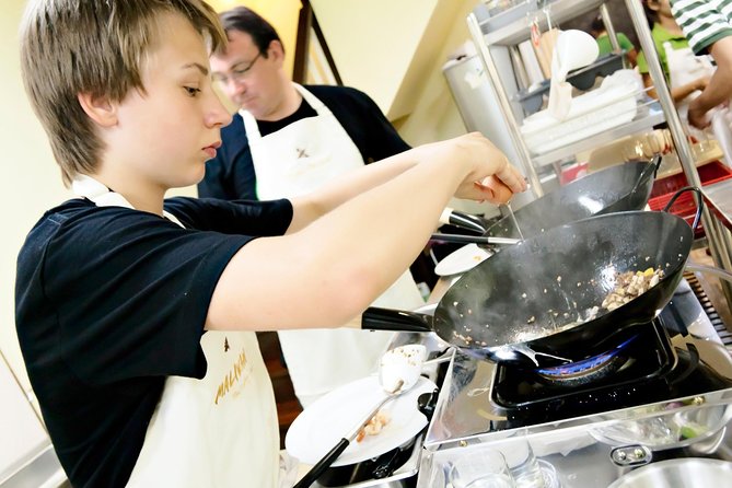 Thai Cooking Class with Market Visit by Maliwan - Key things to know before you go
