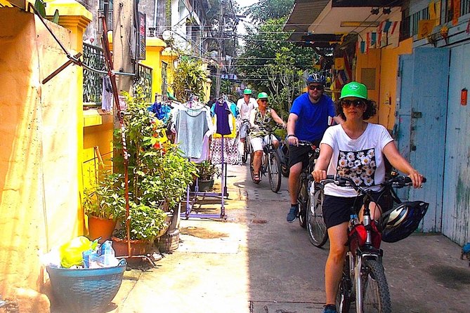 Thai Culture and Local Life 4- Hour Bangkok Bike Tour - From Horseshoe Shrine to Chinatown’s maze of goods