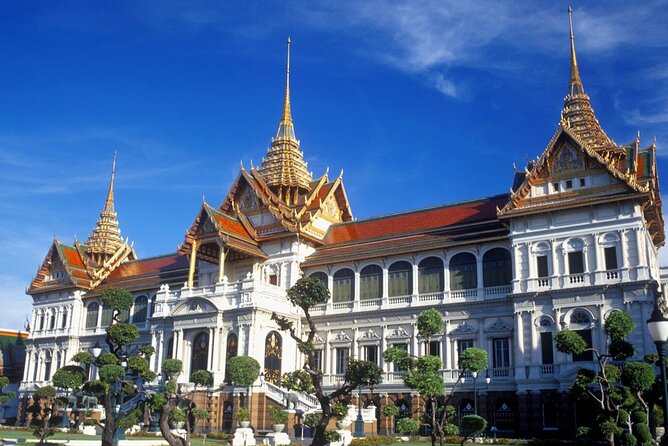 Thai Tour Guide : PRIVATE Highlight of Bangkok + Canal Tour + Simple Thai Lunch - Entering Bangkok the efficient way: private guide + public transport