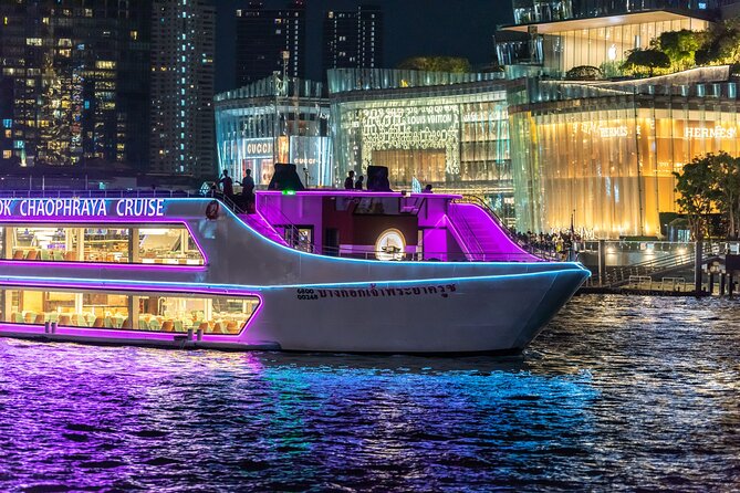 The Newest Luxury 5-Star Bangkok Chao Phraya Dinner Cruise - Dinner buffet: Thai and international, with real options
