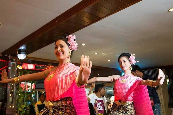 The White Orchid: Chao Phraya Dinner Cruise Experience - What happens on the boat: buffet dinner, welcome drink, and show timing