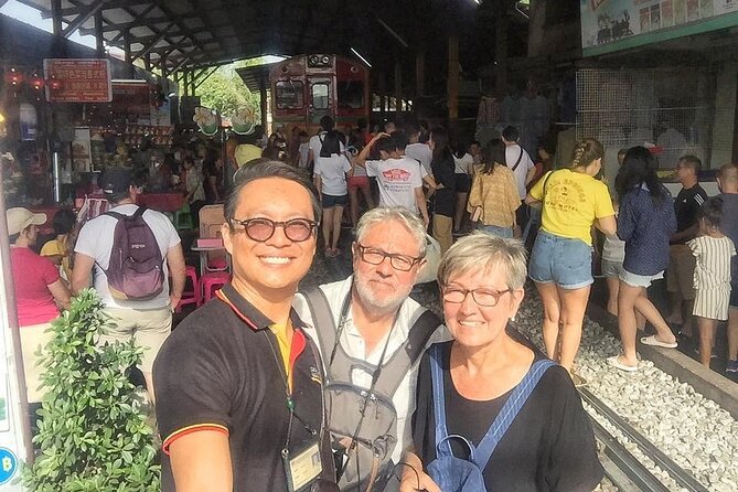 Train & Floating Market Food Adventure + Scenic train ride - The optional coconut-farm stop: when you get the extra time